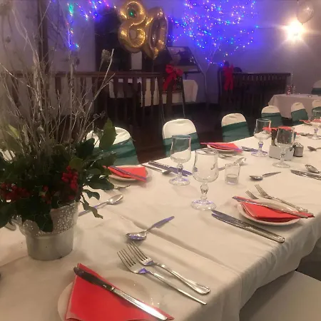 Casa de hóspedes The Midway Bar & Dungloe