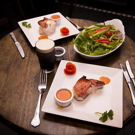 The Midway Bar & * Dungloe