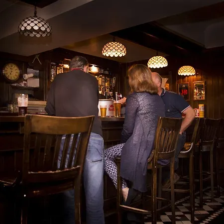 Guest house The Midway Bar &