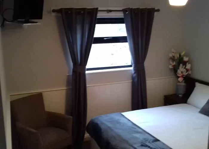 Guest house The Midway Bar & *