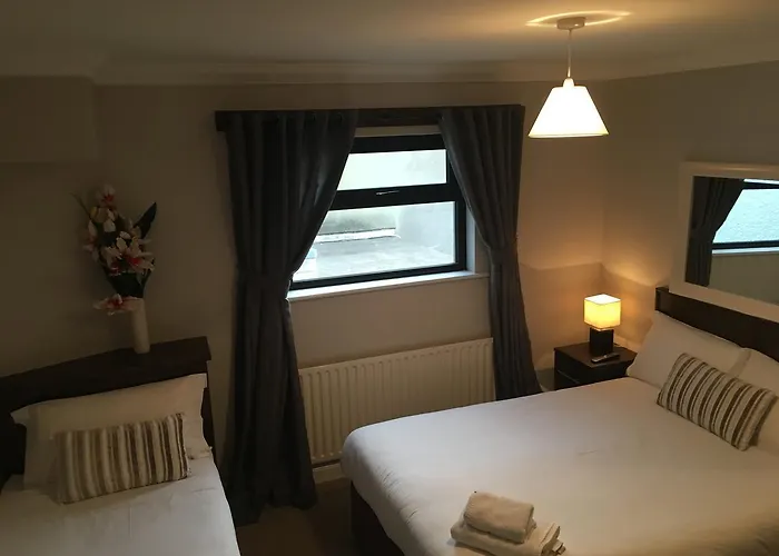 The Midway Bar & Guest house *